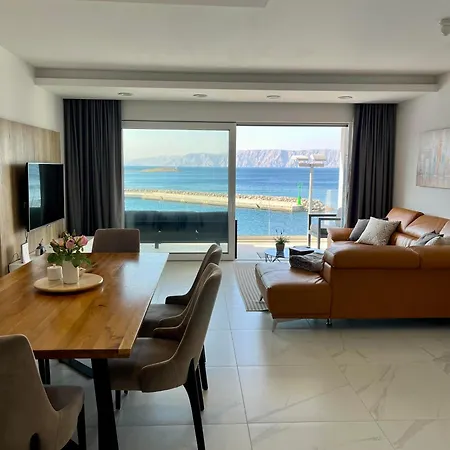 Marina Vista Escape, Lux Seaview 3 Bedrooms Penthouse *