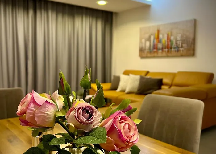 Marina Vista Escape, Lux Seaview 3 Bedrooms Penthouse *