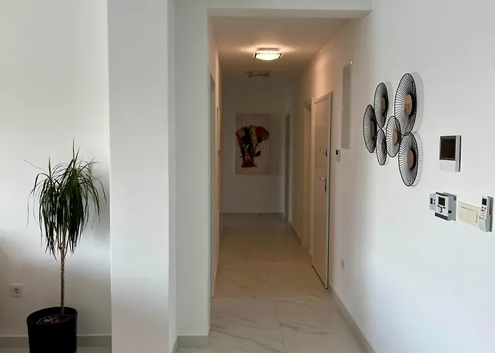 Marina Vista Escape, Lux Seaview 3 Bedrooms Penthouse דירה